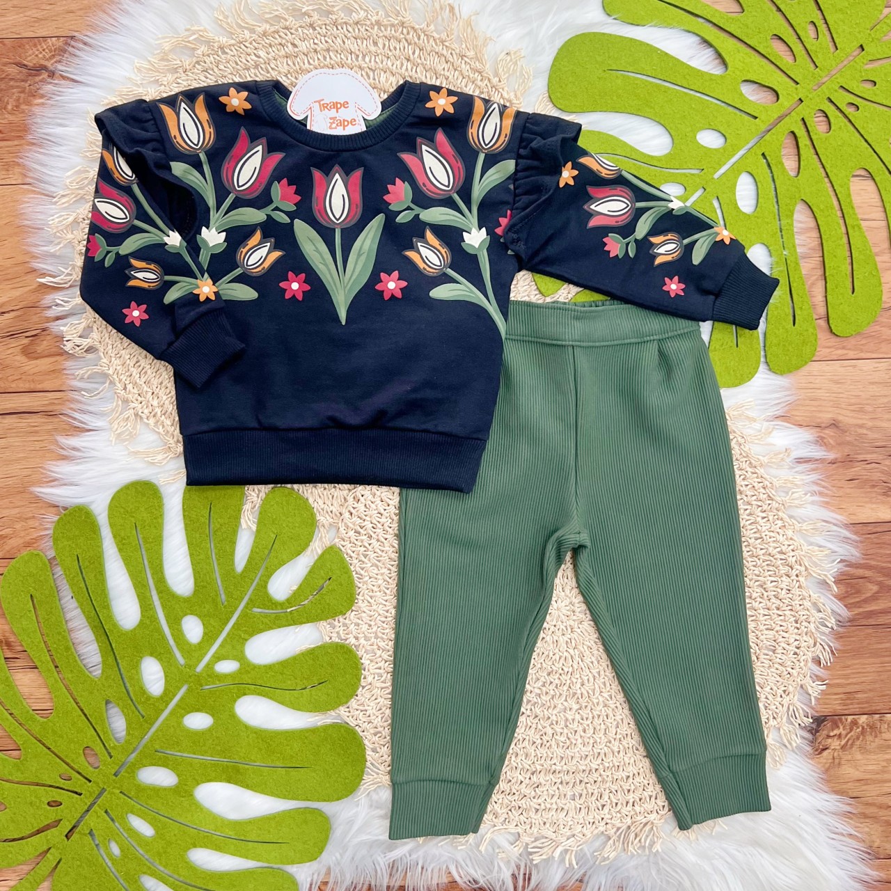  Conj. Casaco de Moletom Rosas Tropicais e Calça Legging - Preto e Verde